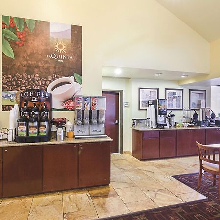 La Quinta Inn & Suites By Wyndham Dothan Exterior photo